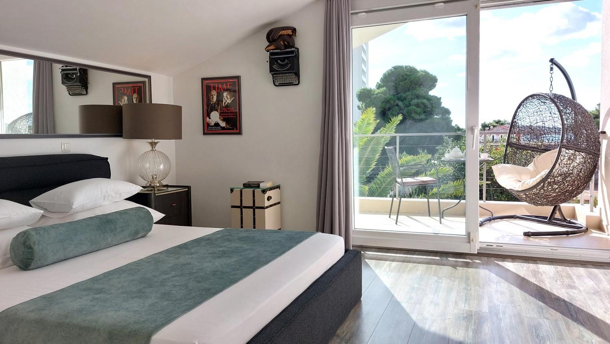 Apartment Refresh Boutique